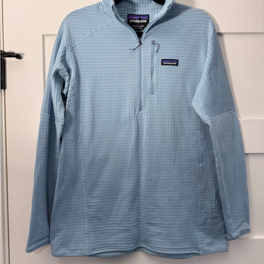Women’s Patagonia R1 in Sky Blue